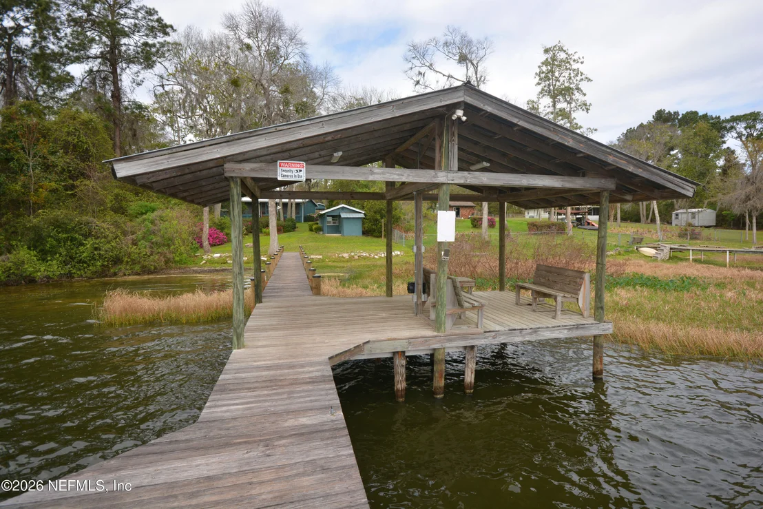 Photo of 176 LAKE Drive