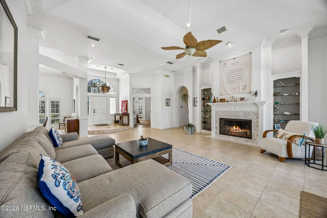 Photo of 285 LINKSIDE Circle