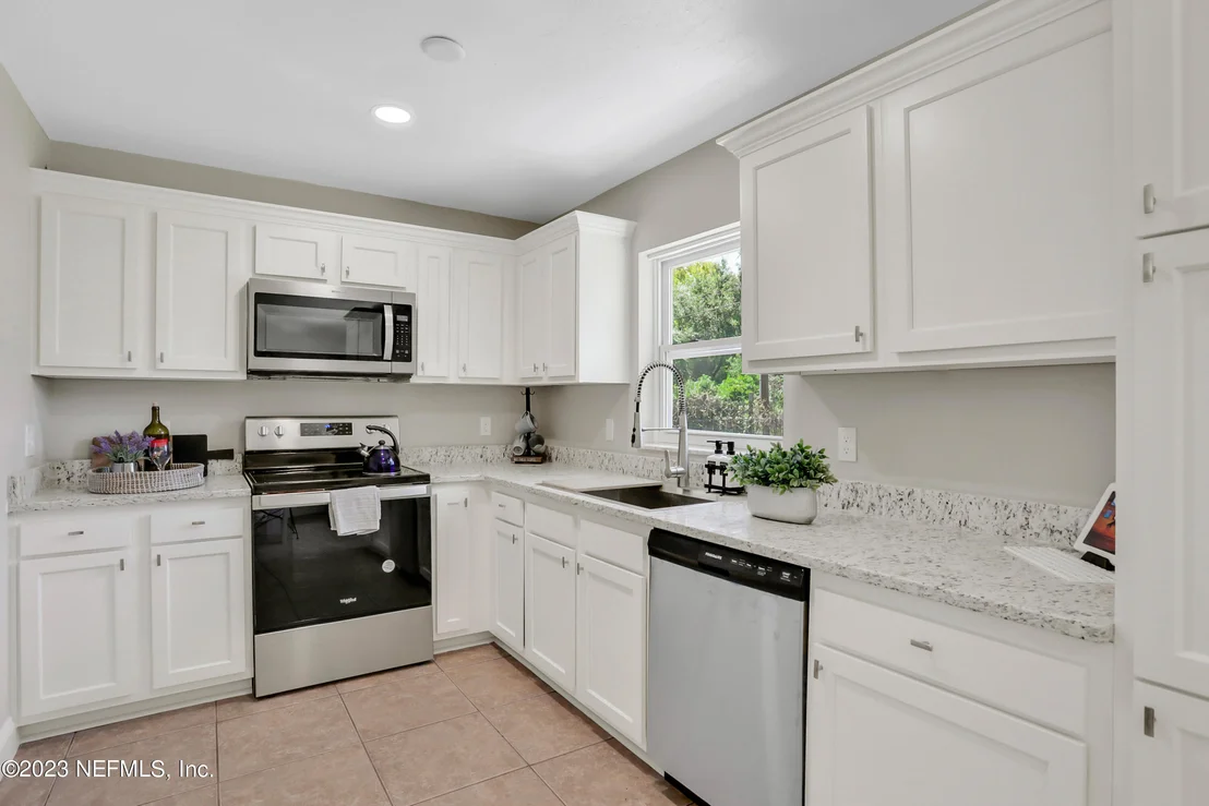 Photo of 128 BELLRAY Drive