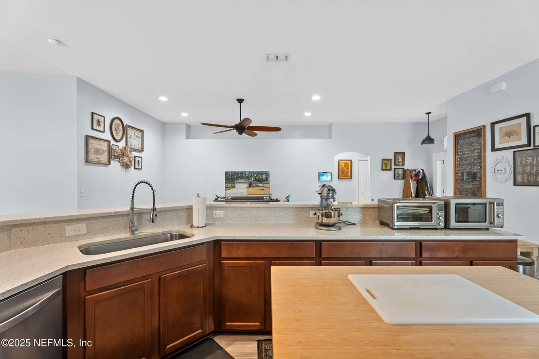 Photo of 96433 COMMODORE POINT Drive