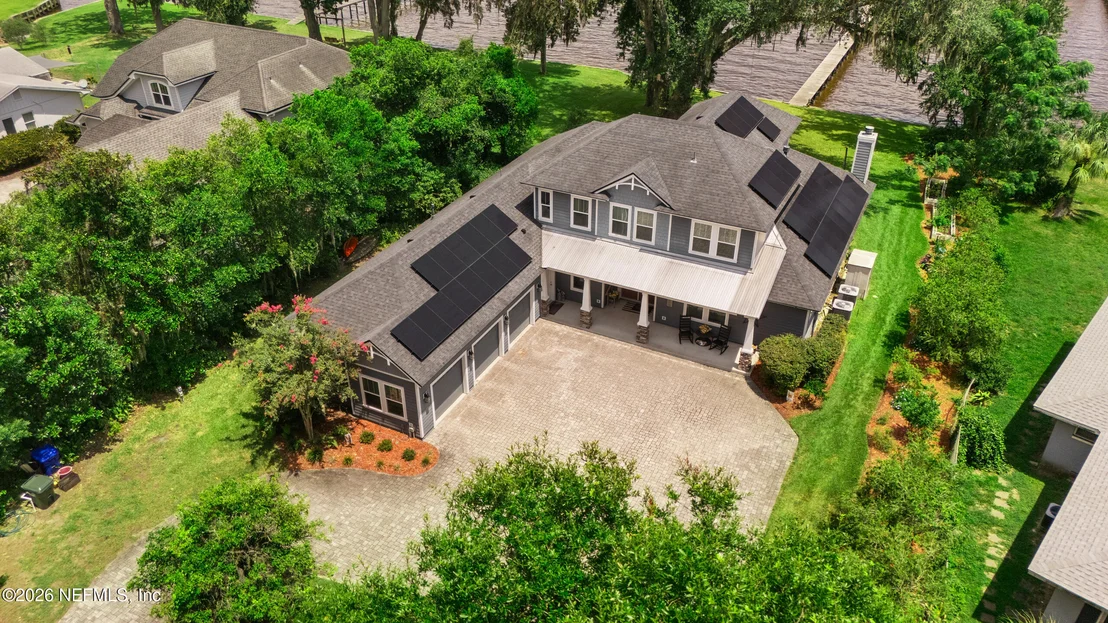 Photo of 239 RIVER Road