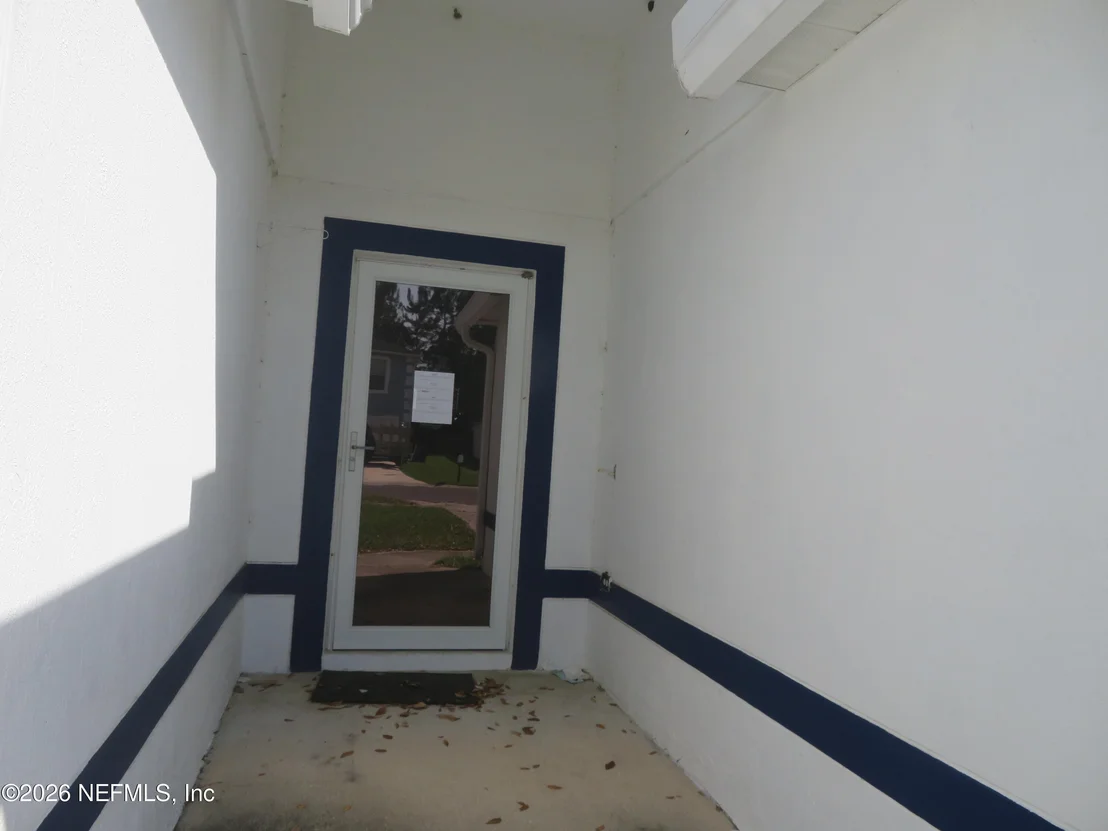 Photo of 495 ISLAMORADA Drive S
