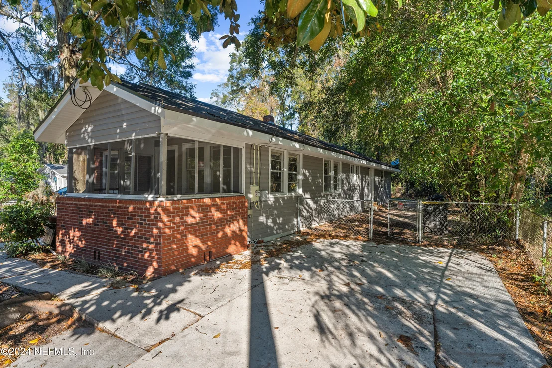 Photo of 3745 SOUTEL Drive
