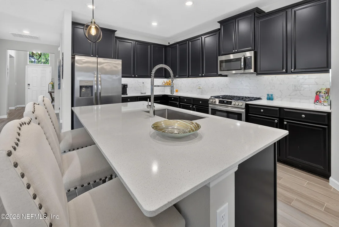 Photo of 75511 PONDSIDE Lane