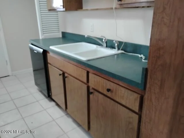 Photo of 1130 CROWN Drive