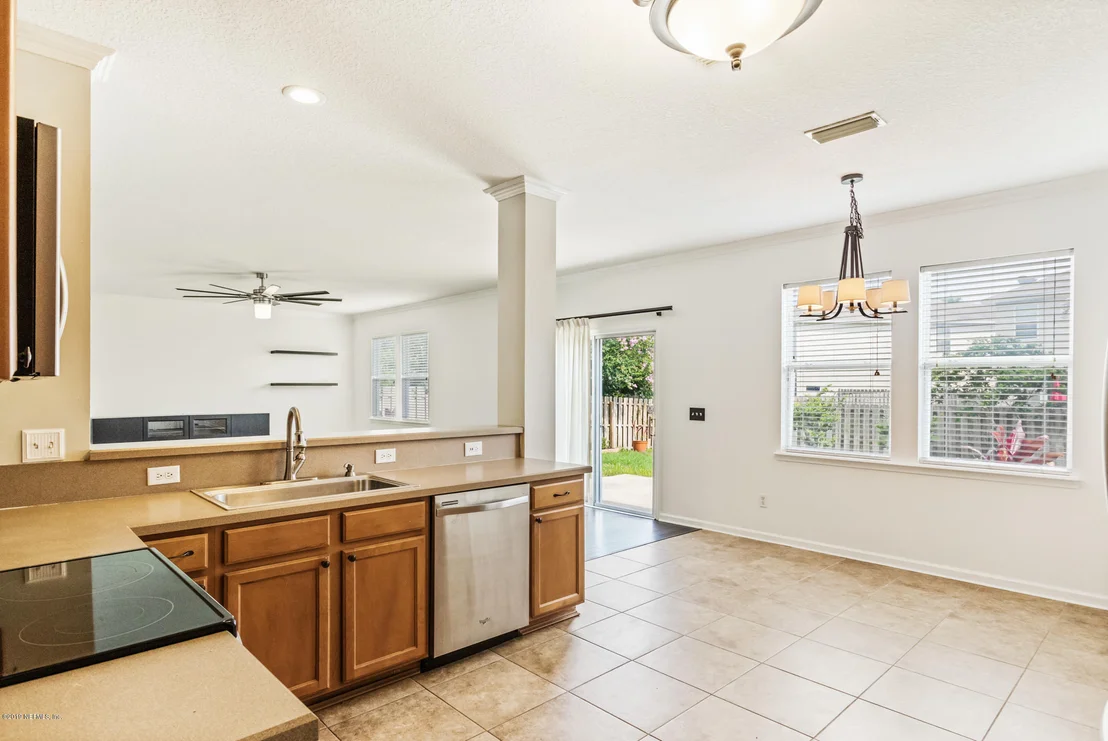 Photo of 935 CHURCHHILL Lane