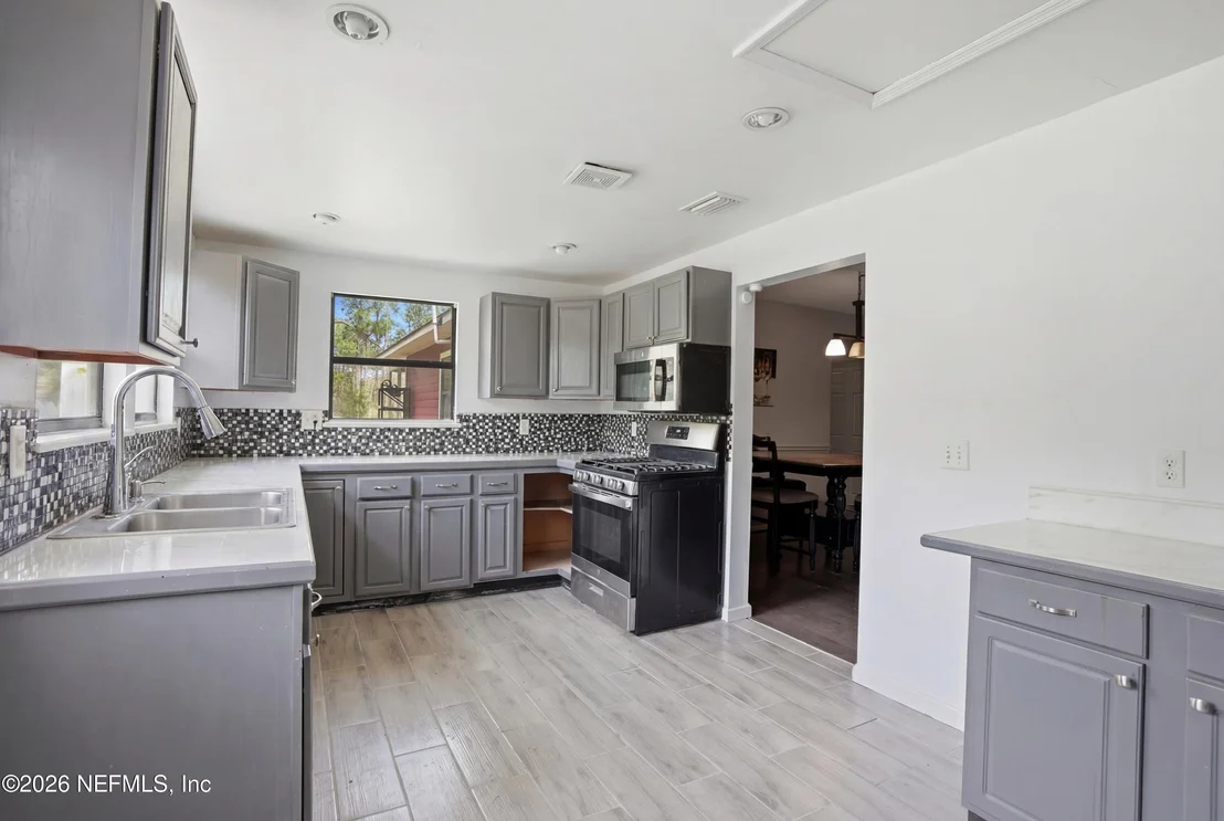 Photo of 4111 CEDAR POINT Road