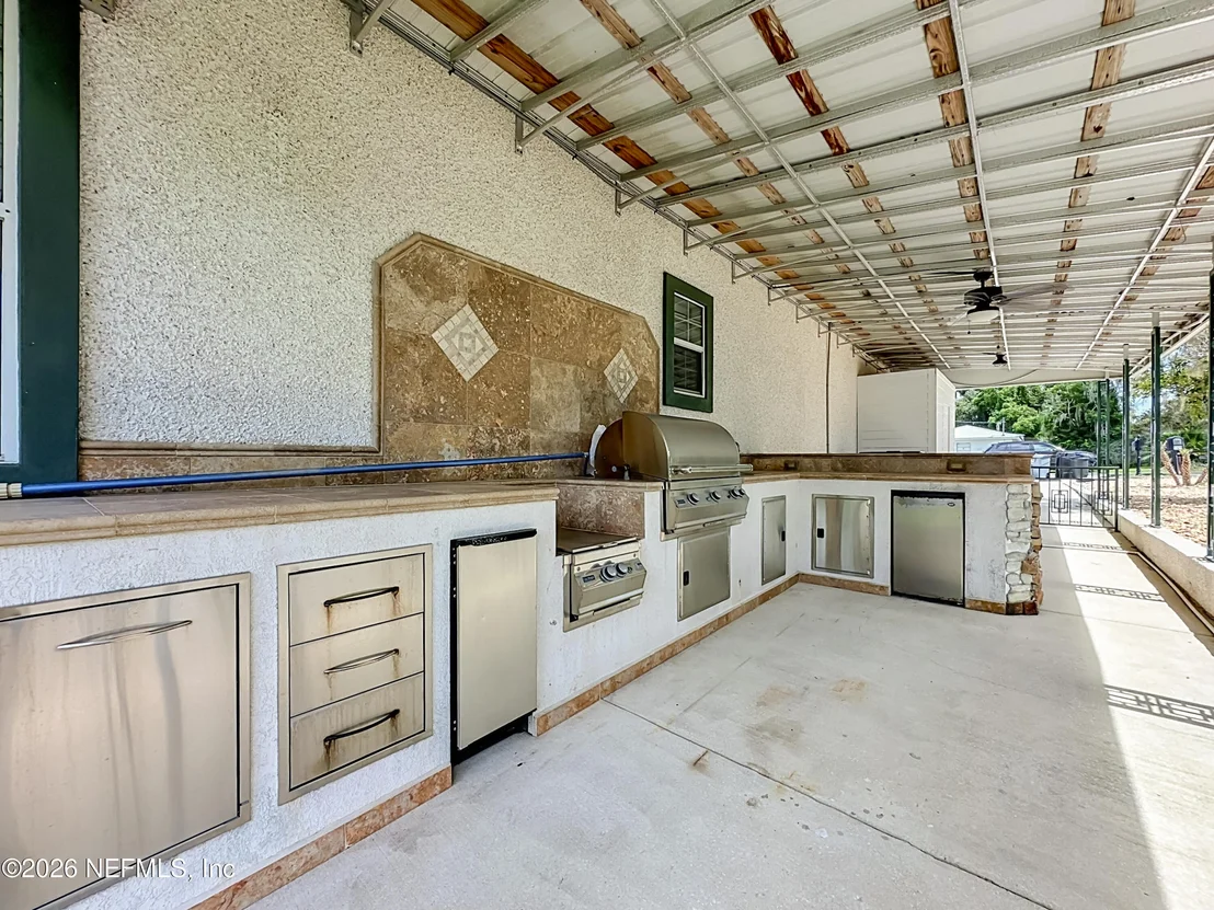 Photo of 129 RIVER Road