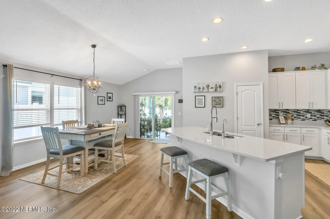Photo of 707 SEVILLE Parkway