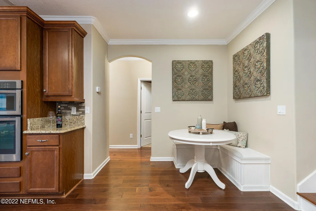 Photo of 212 ELLSWORTH Circle