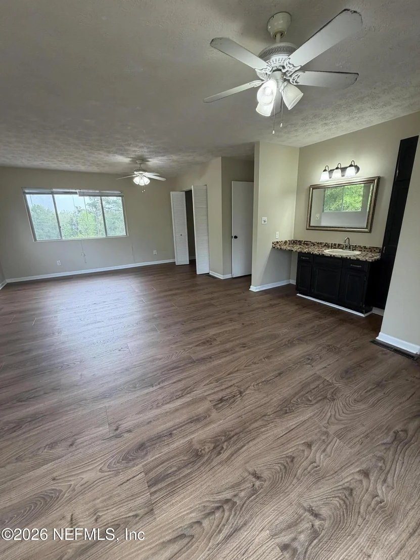 Photo of 6204 COUNTY ROAD 352