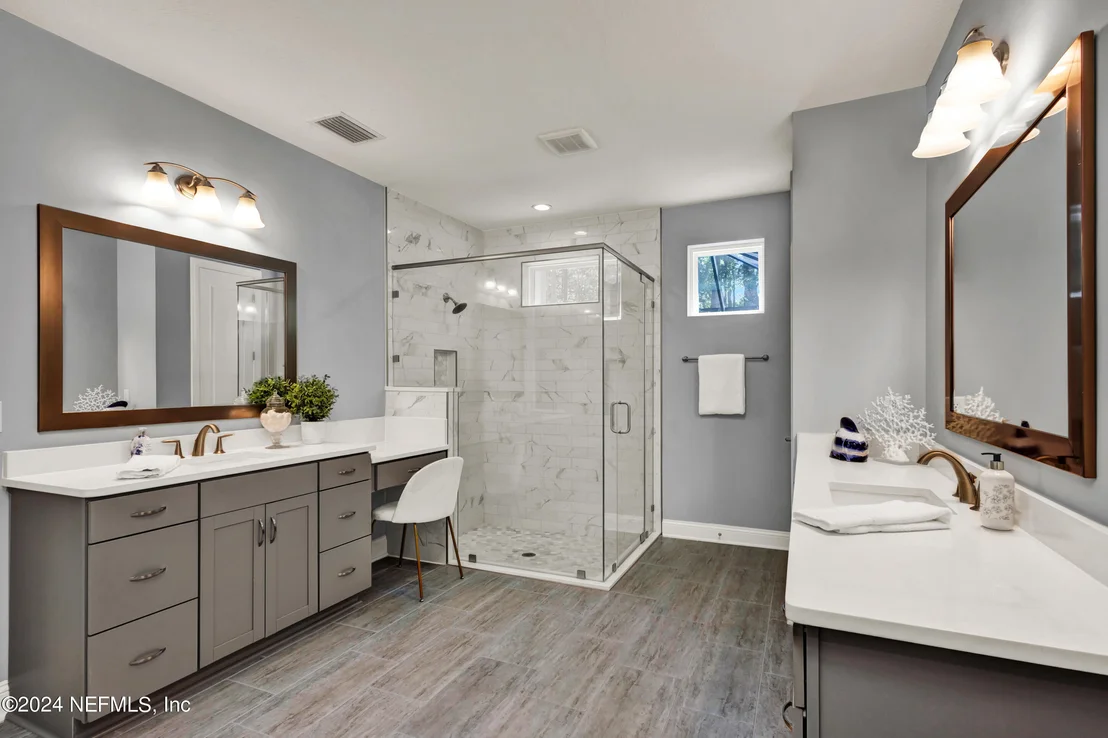 Photo of 10385 SILVERBROOK Trail