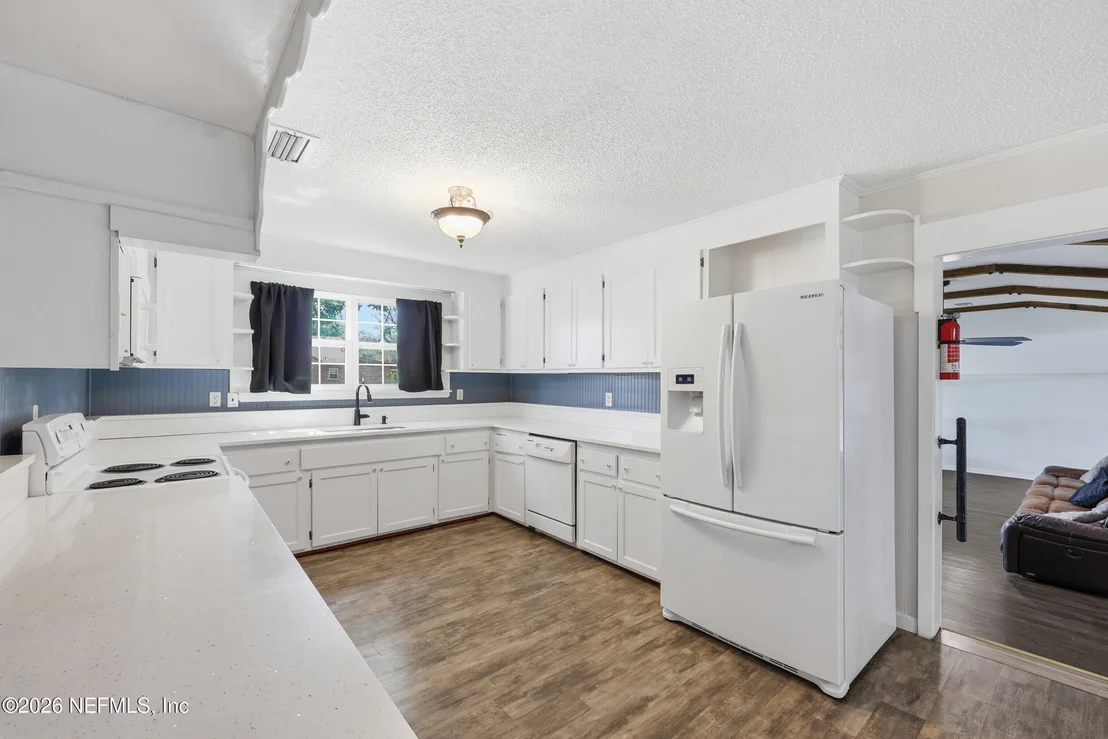 Photo of 9246 BEARDEN Road