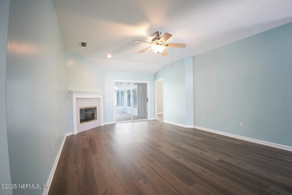 Photo of 1524 LINKSIDE Drive