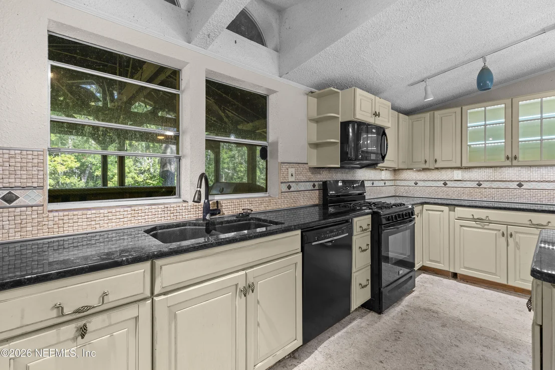 Photo of 124 PENNY BROOKE Lane