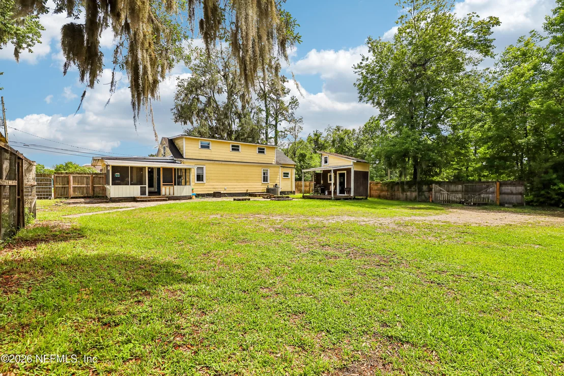 Photo of 2252 MILLS Road