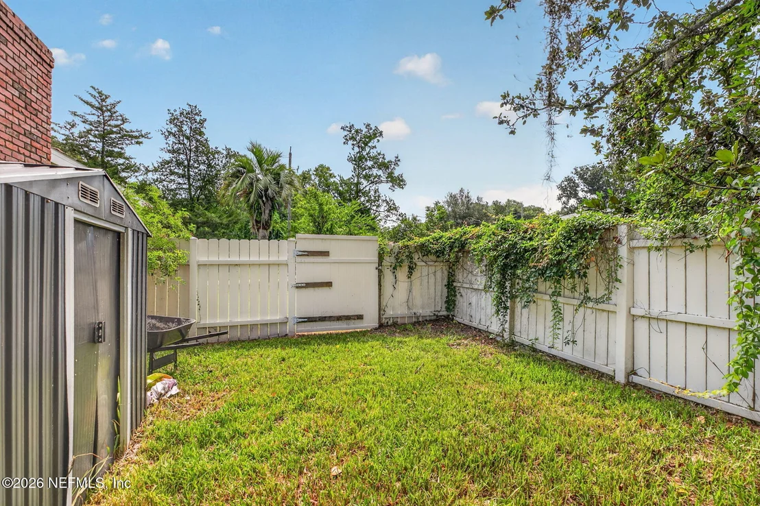 Photo of 1212 CRESTFIELD Road