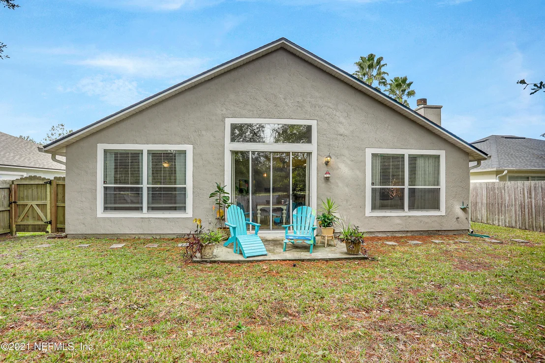 Photo of 321 JOHNS GLEN Drive