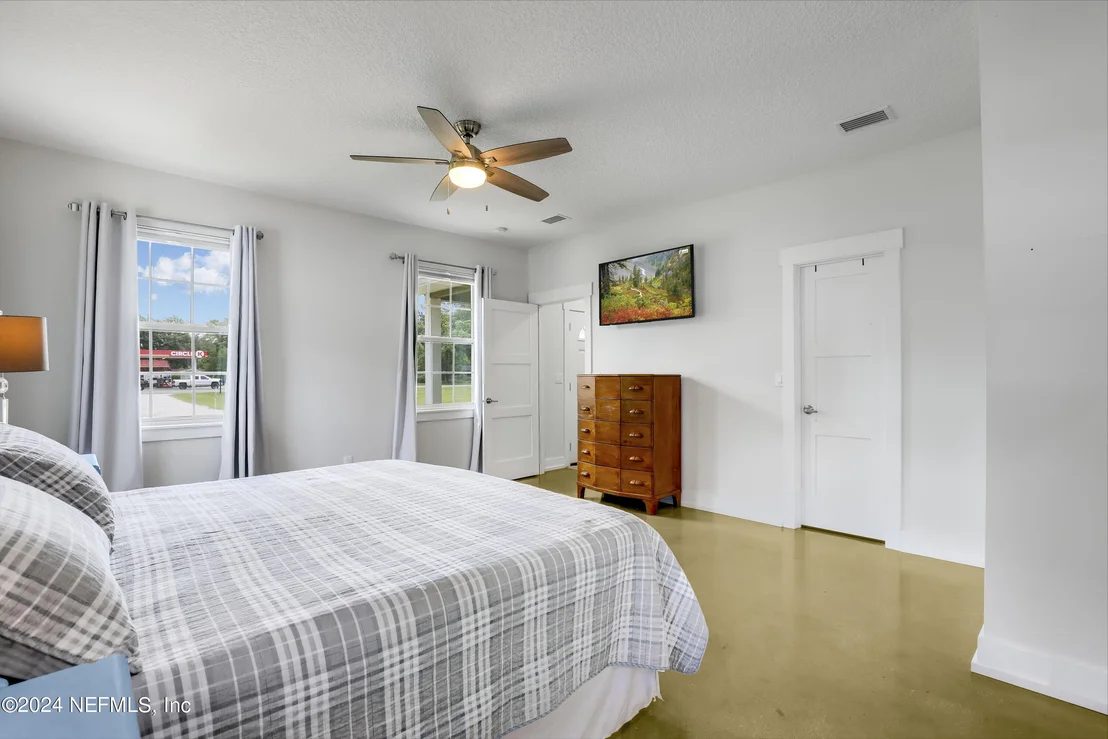 Photo of 540685 LEM TURNER Road