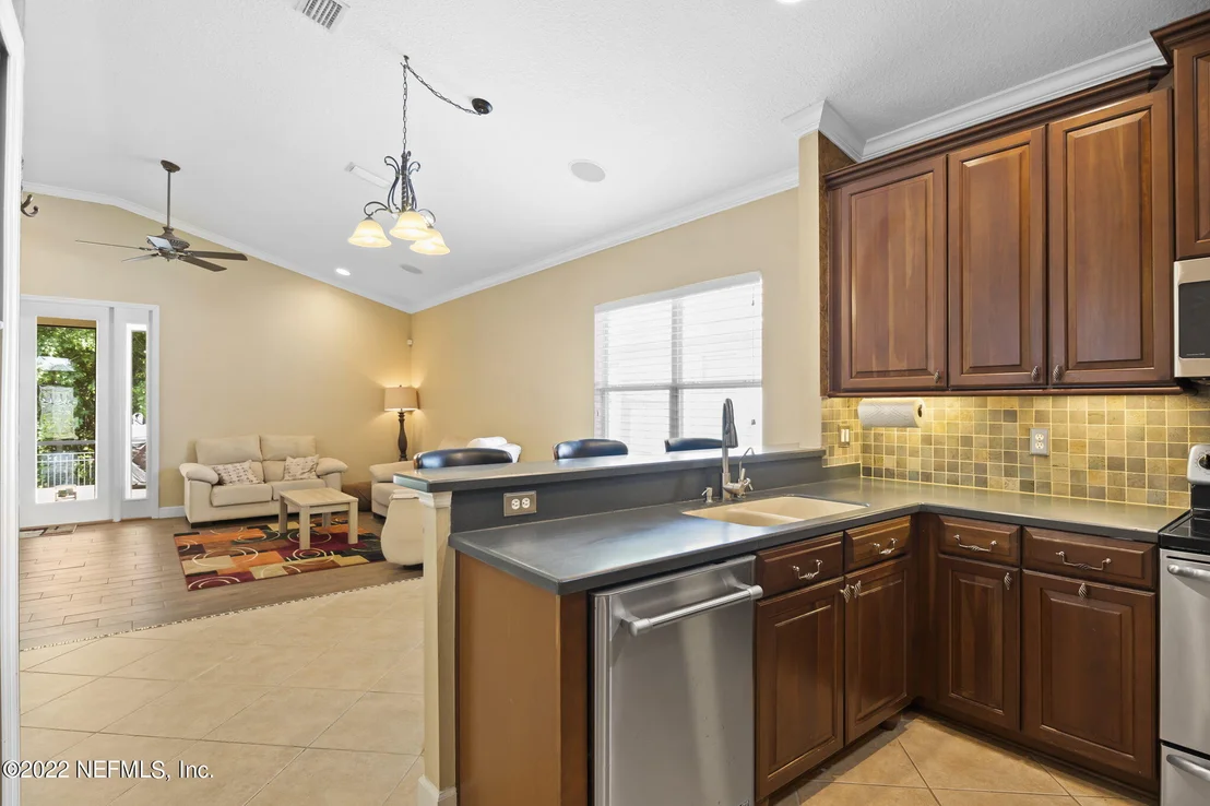 Photo of 65045 RIVER GLEN Parkway