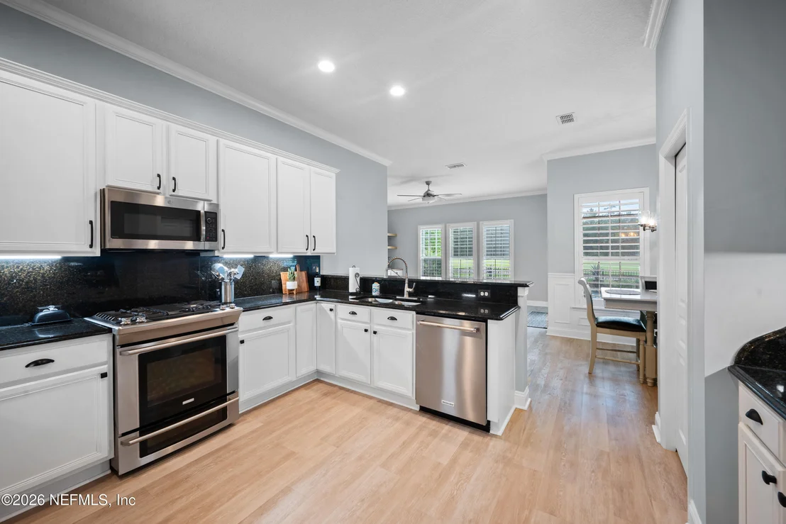 Photo of 837 EAGLE POINT Drive