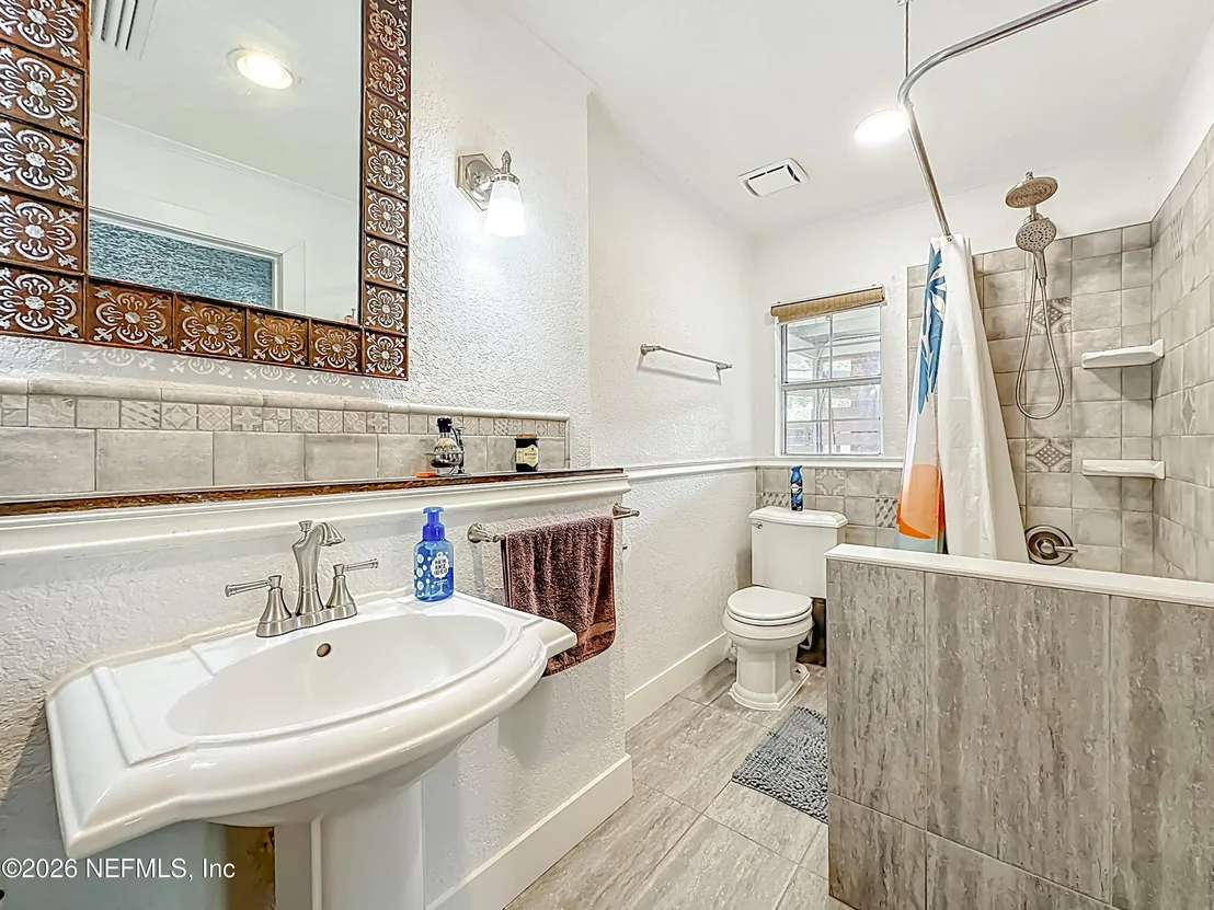 Photo of 18 SOLANO Avenue