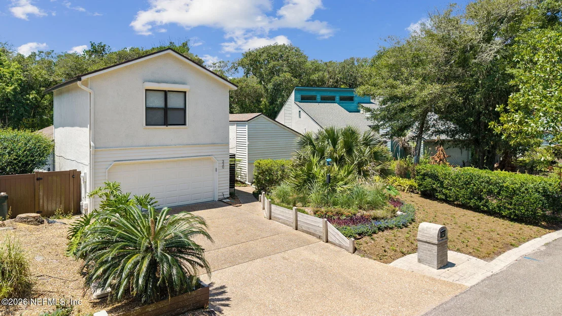 Photo of 330 GARDEN Lane