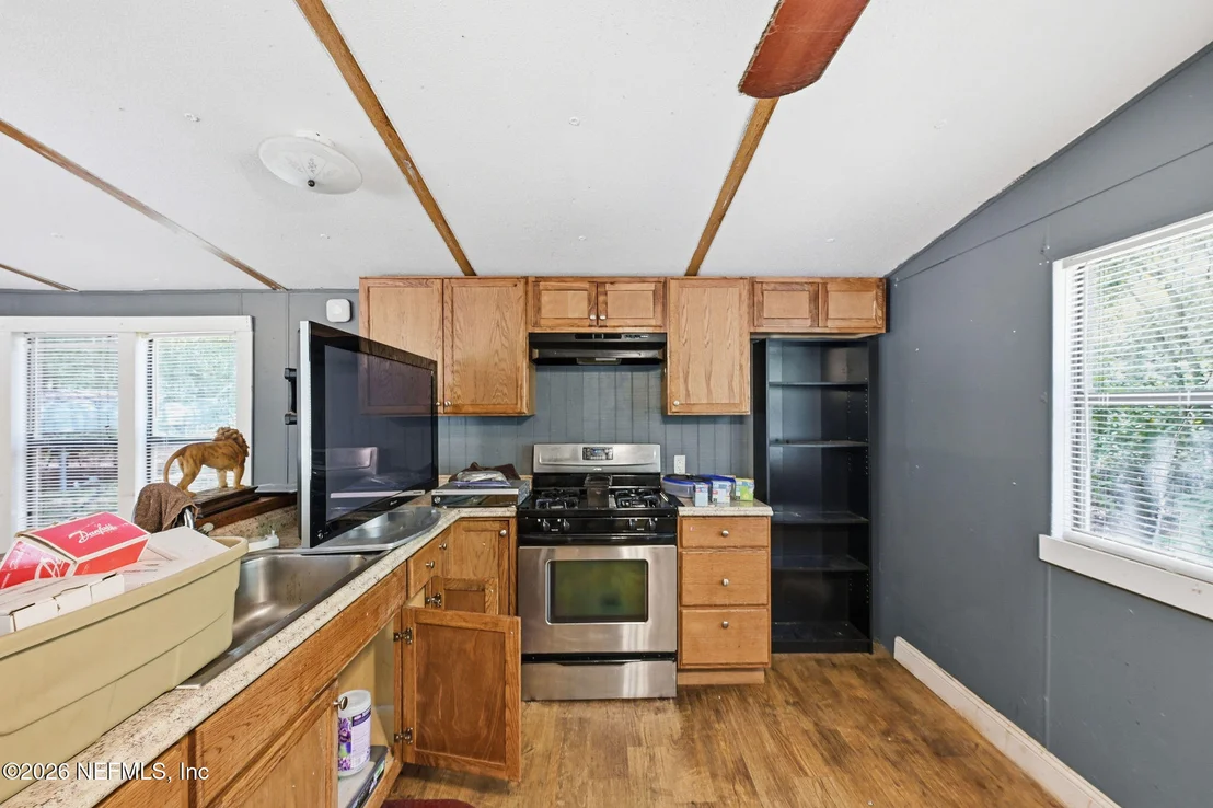Photo of 122 POPLAR Drive