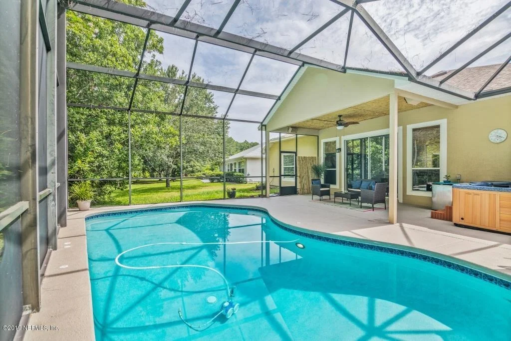 Photo of 221 JOHNS GLEN Drive