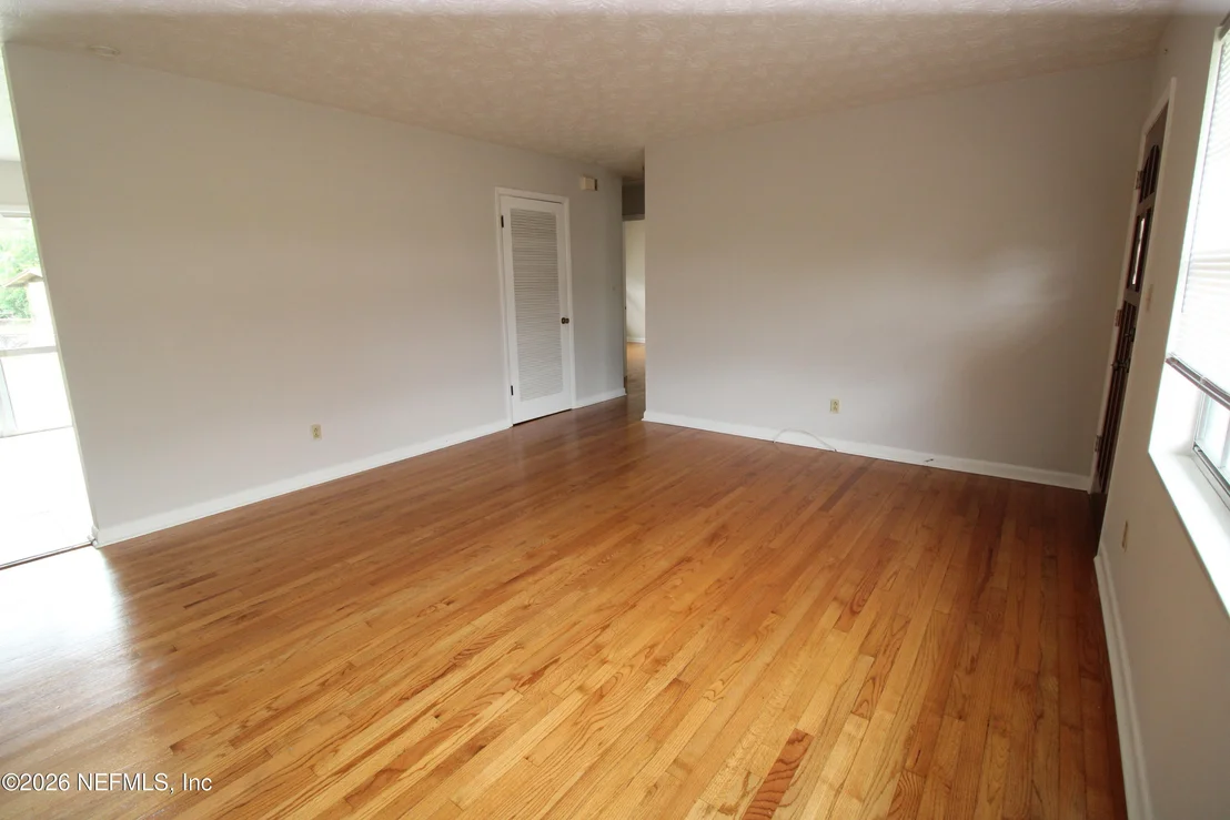 Photo of 302 SHORE Drive