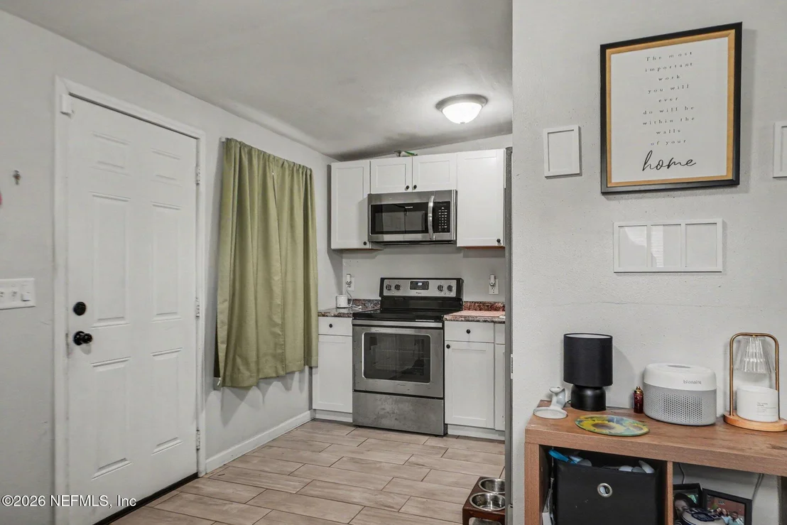 Photo of 913 DEPAUL Drive
