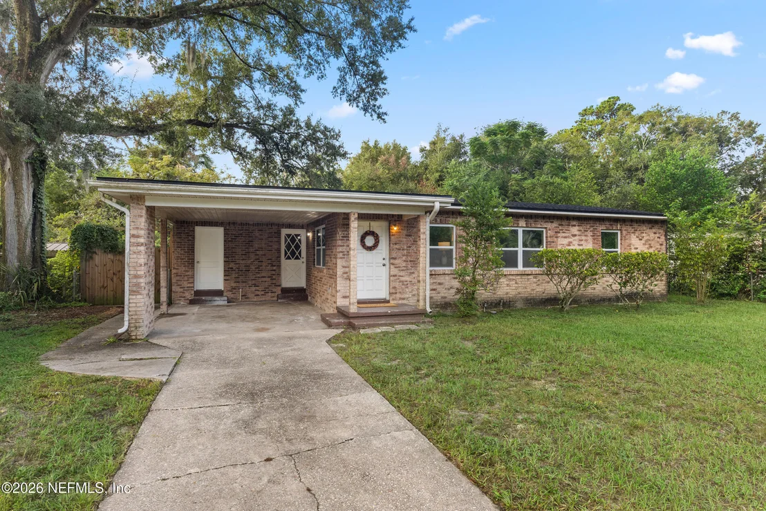 Photo of 3639 RENDALE Drive N