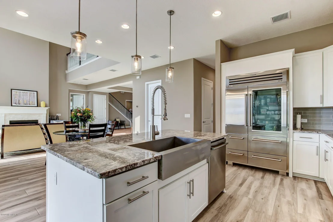 Photo of 386 OUTLOOK Drive