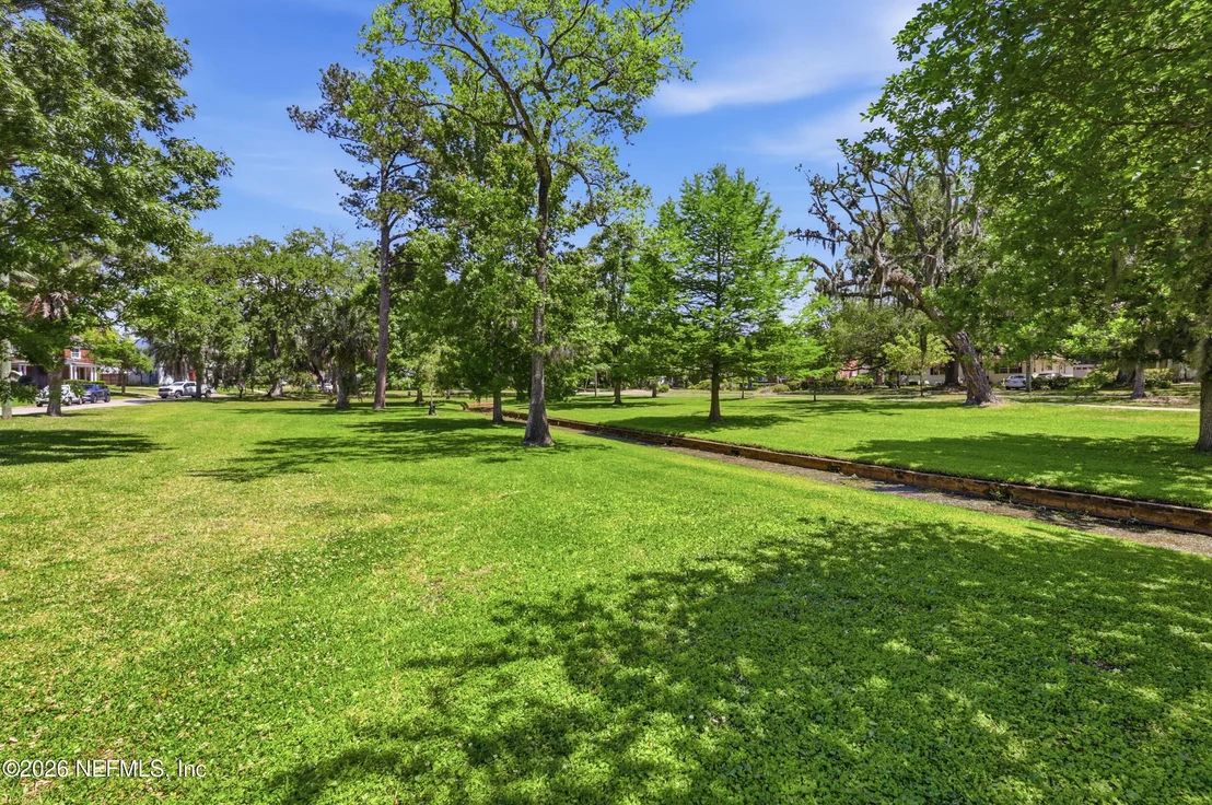 Photo of 1622 AVOCA Place