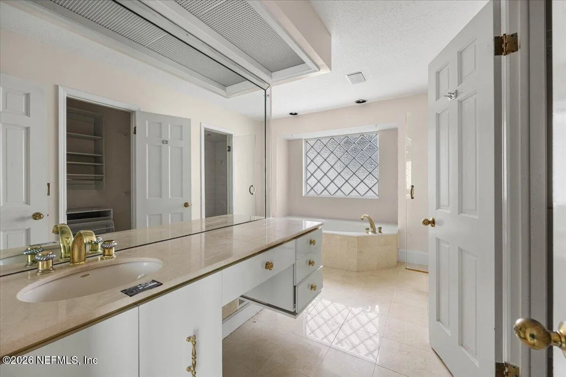 Photo of 5043 MARINERS POINT Drive