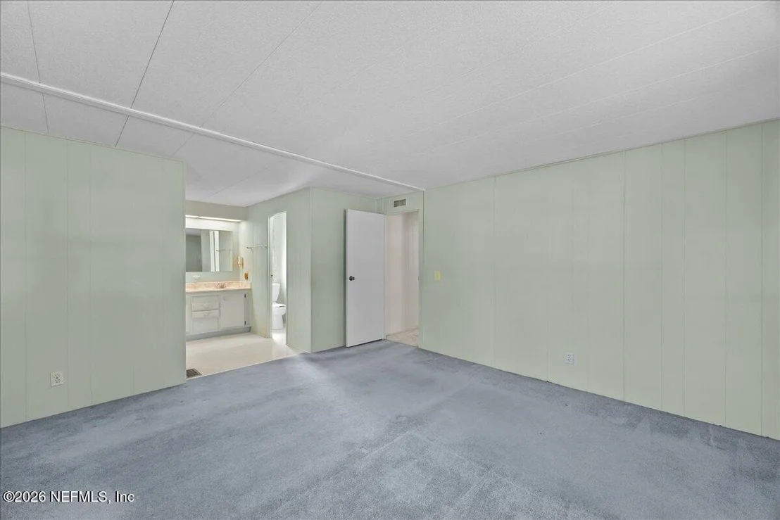 Photo of 242 TROPIC Avenue