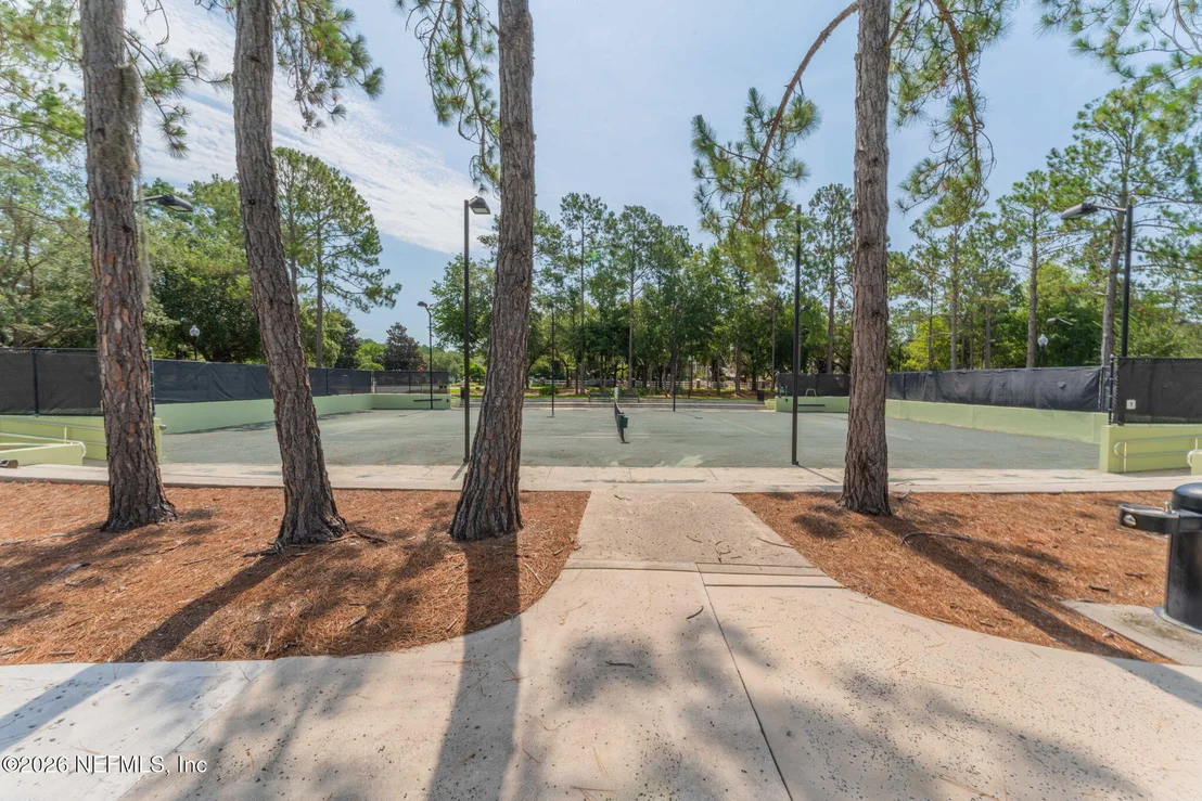 Photo of 2325 LINKS Drive