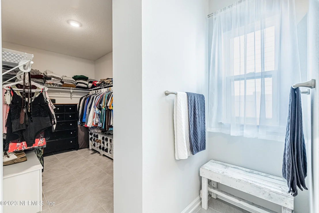 Photo of Unit 6 at 12056 BRIDGEHAMPTON Road