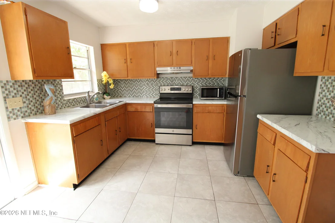 Photo of 302 SHORE Drive