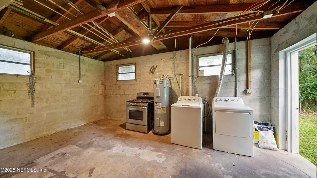 Photo of 7637 HAMMOND Boulevard