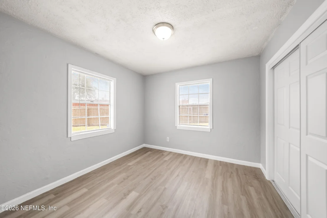 Photo of 1241 KING ARTHUR Road