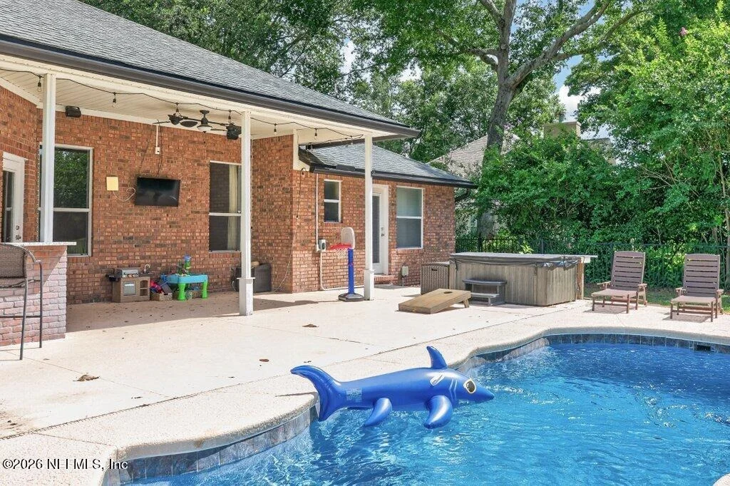 Photo of 385 LOLLY Lane