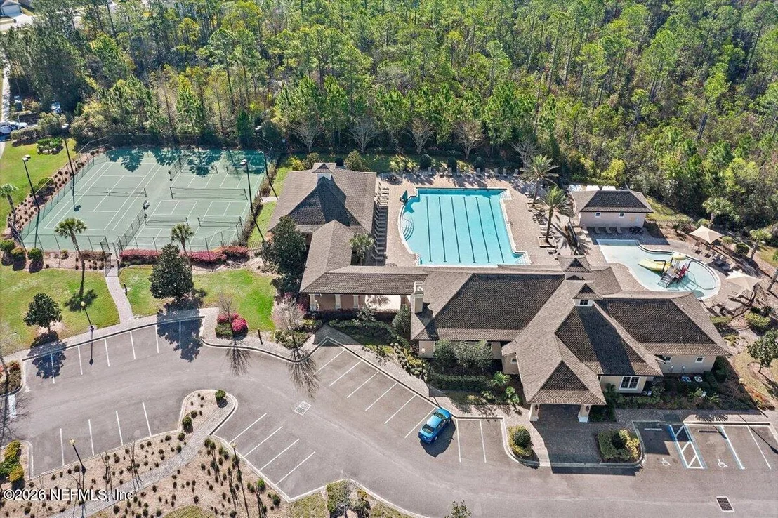 Photo of 65394 RIVER GLEN Parkway