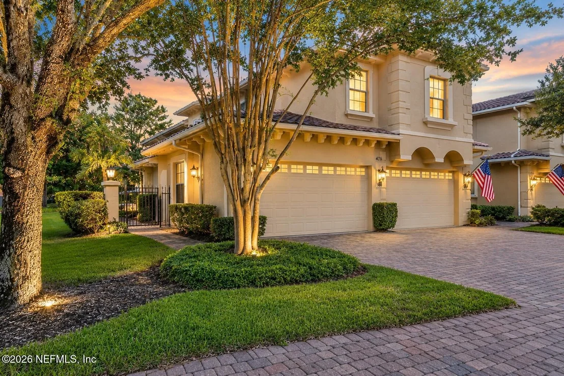 Photo of Unit 201 at 175 LATERRA LINKS Circle