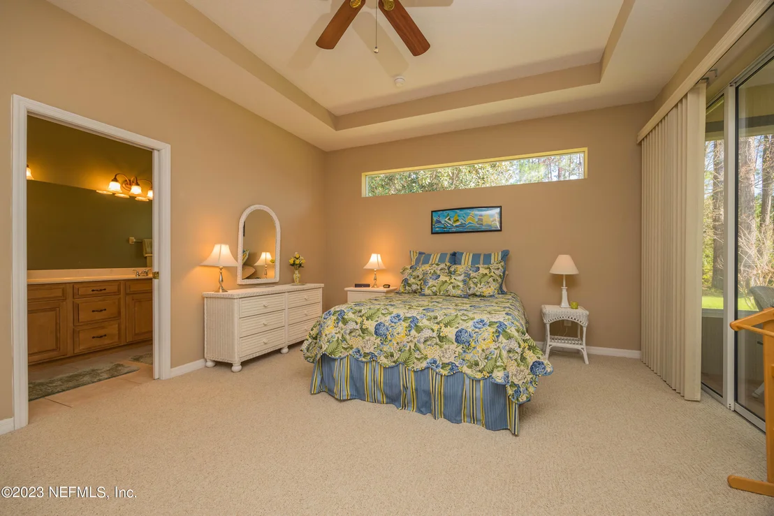 Photo of 844 CRESTWOOD Drive