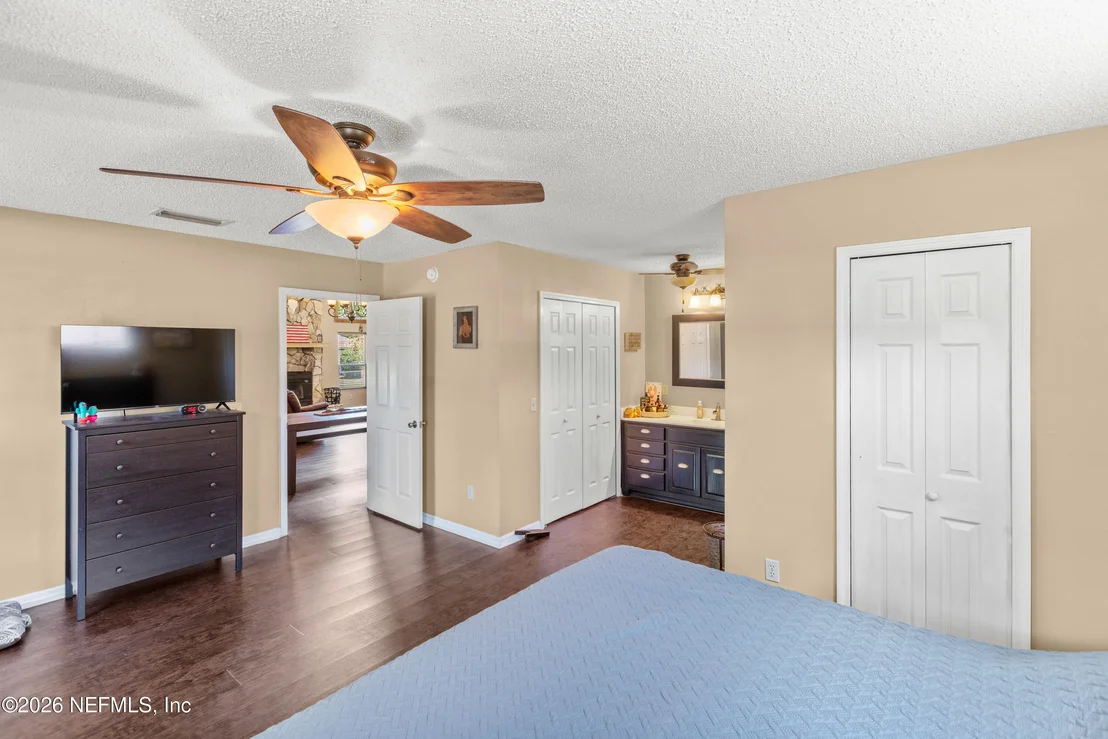 Photo of 5930 ISLAND Road