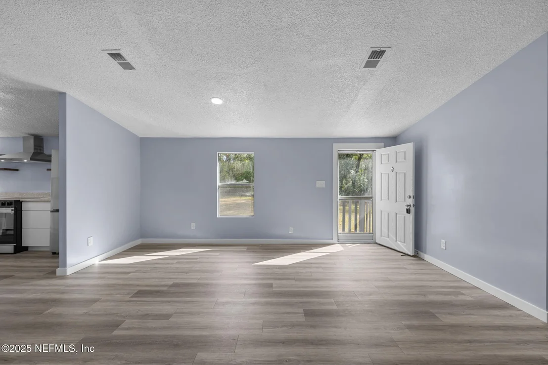 Photo of 117 CHILTON Place