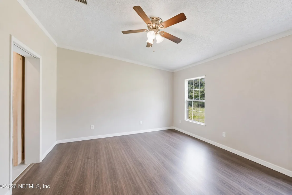 Photo of 85 CURRANT Avenue