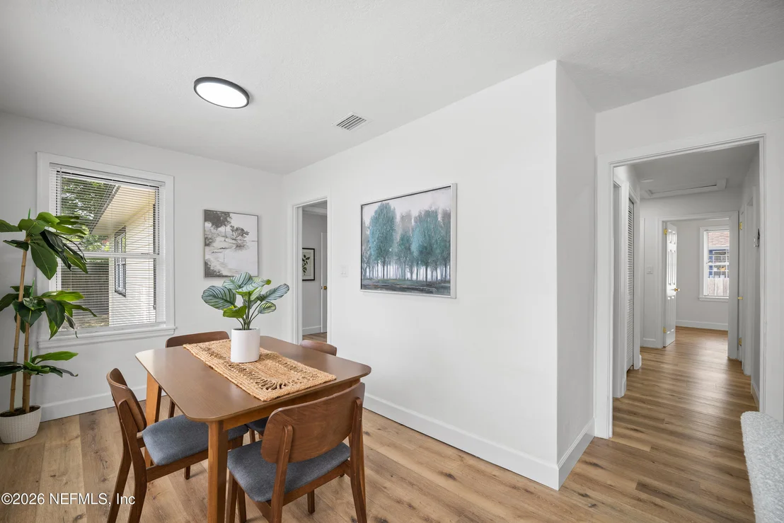 Photo of 4560 CRESCENT Street