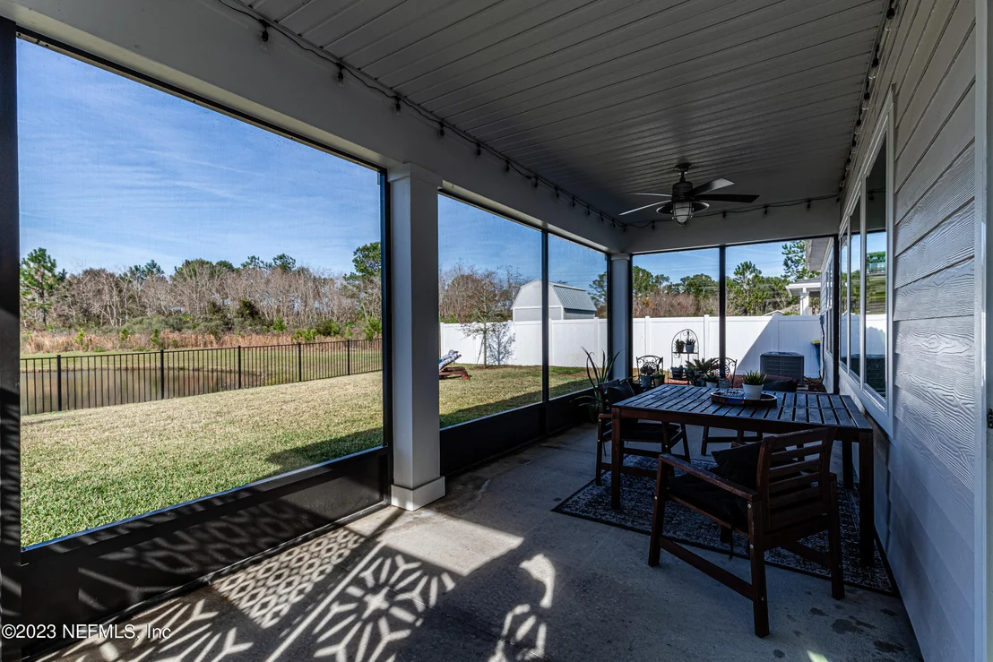 Photo of Unit 6 at 12056 BRIDGEHAMPTON Road